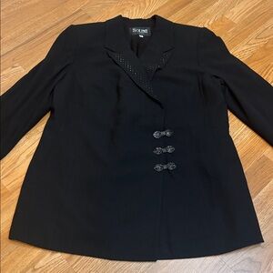 Vintage 1990’s Solini New York, elegant long sleeve black blazer. Size 18.